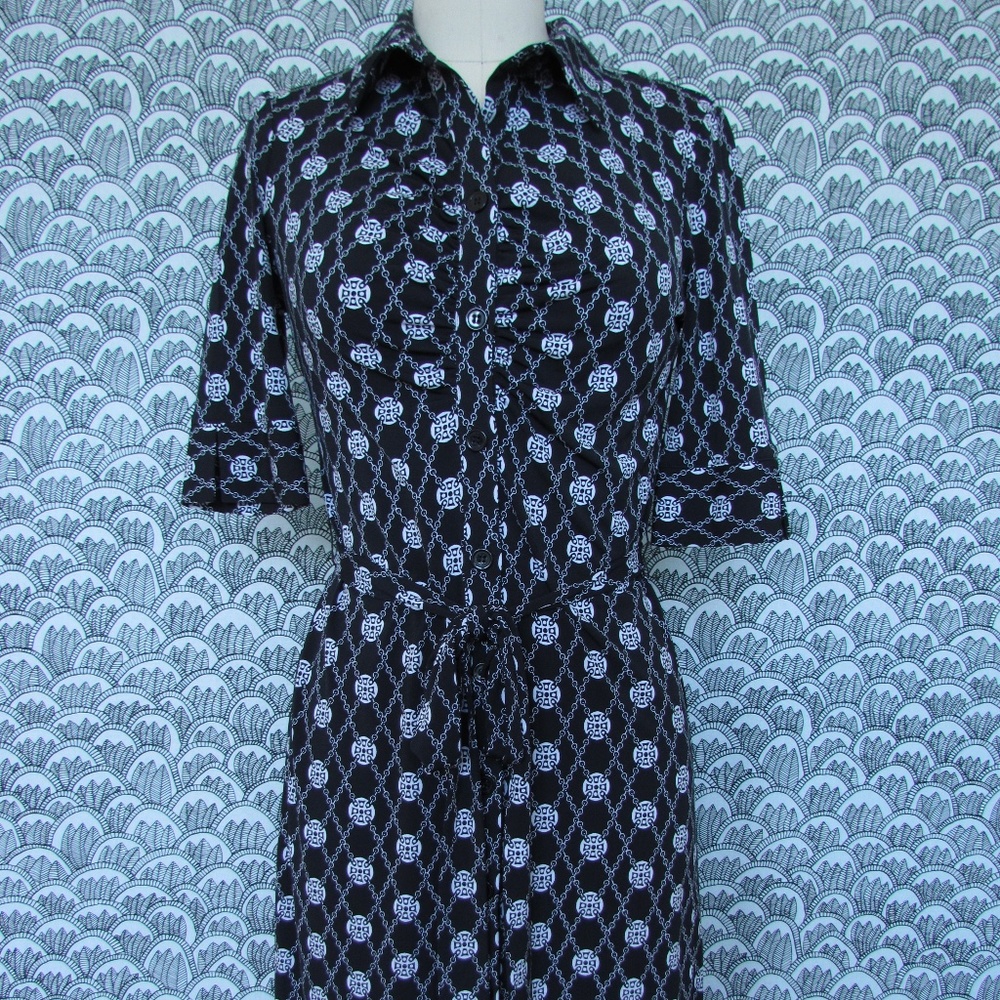 LAUNDRY Chain print Black White Button Dress